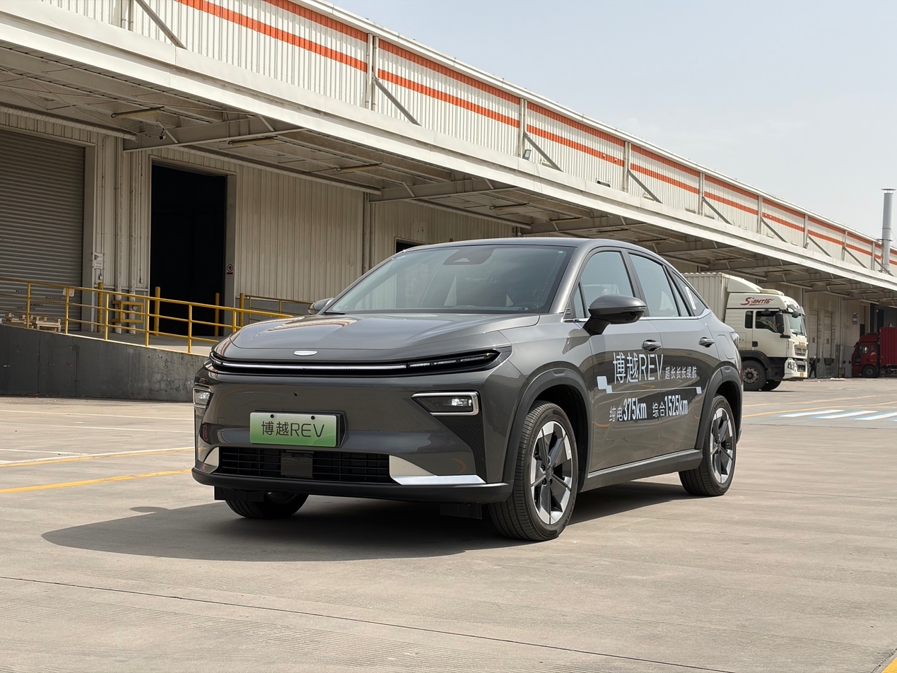 吉利博越REV|375km纯电+1525km综合续航