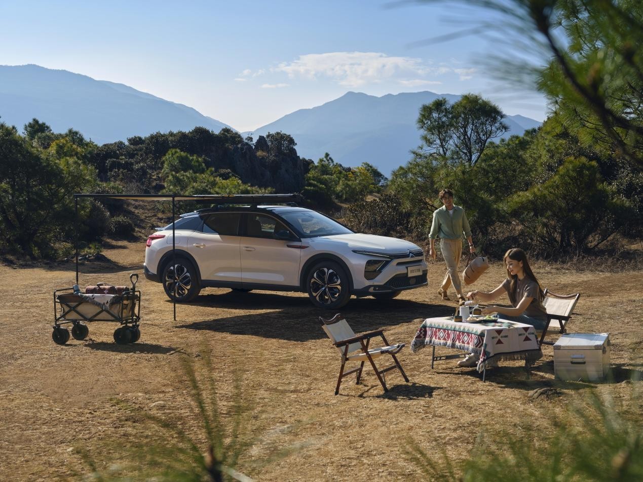 一口价11.37万元起！凡尔赛C5 X上市，轻奢休旅范