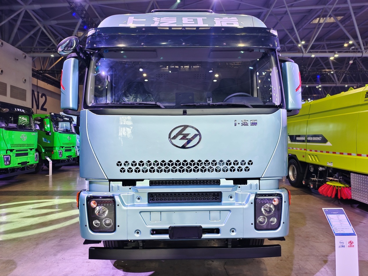 39.77万元起 上汽红岩i·杰狮纯电牵引车正式上市