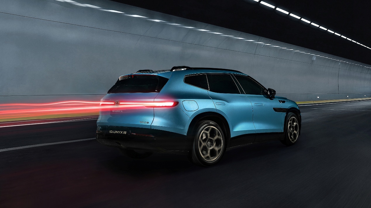 大众与众08预售23.99万起,全系搭载小鹏VLA大模型