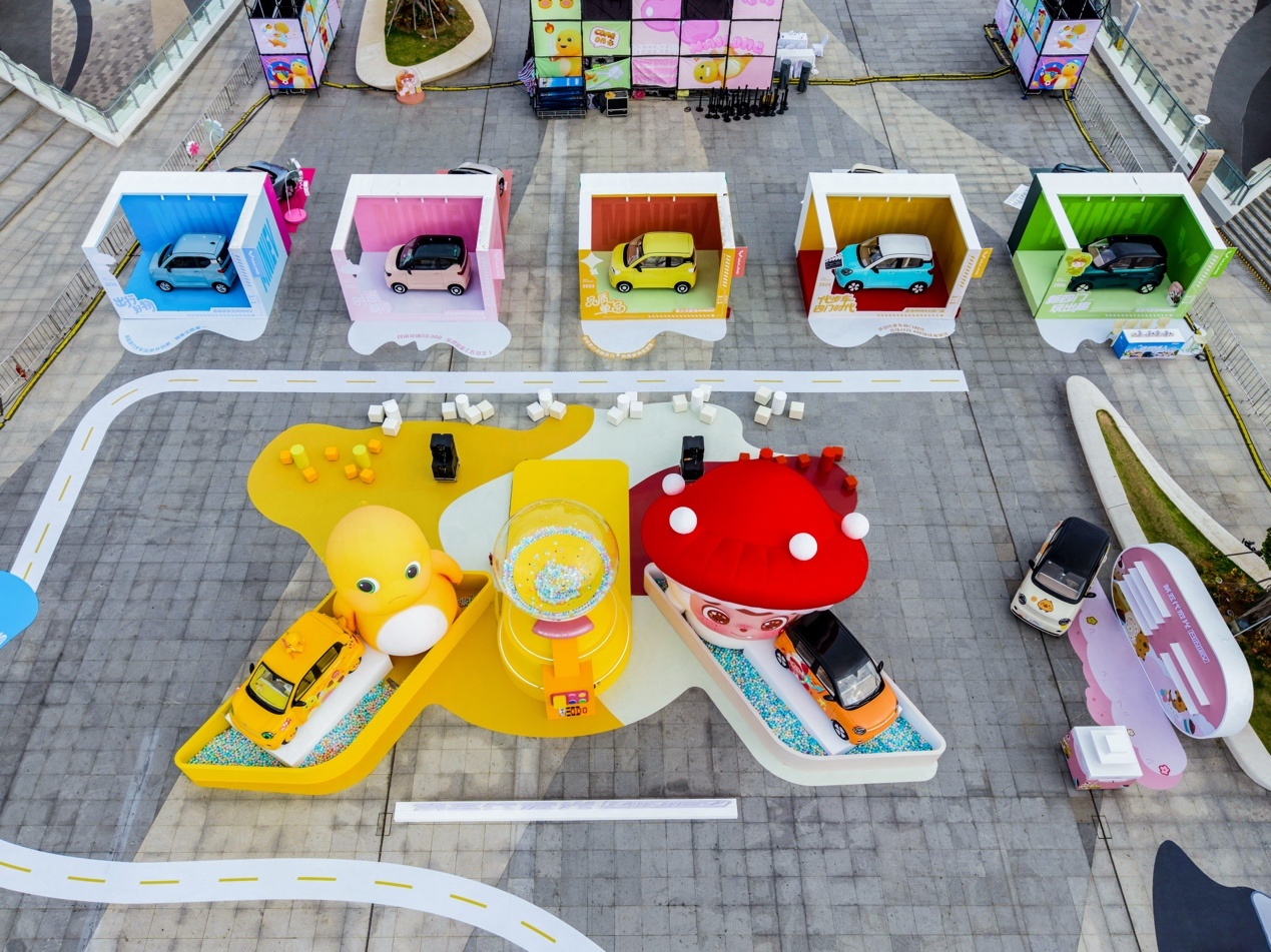 第五代宏光 MINIEV 正式上市：4.28 万起