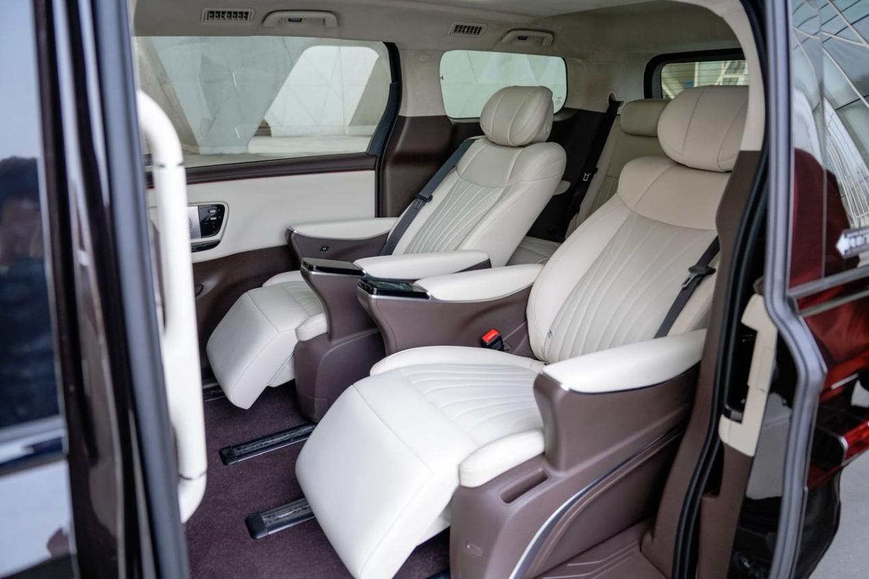 瑞风RF8悦享系列上市 重塑20万级MPV价值标杆