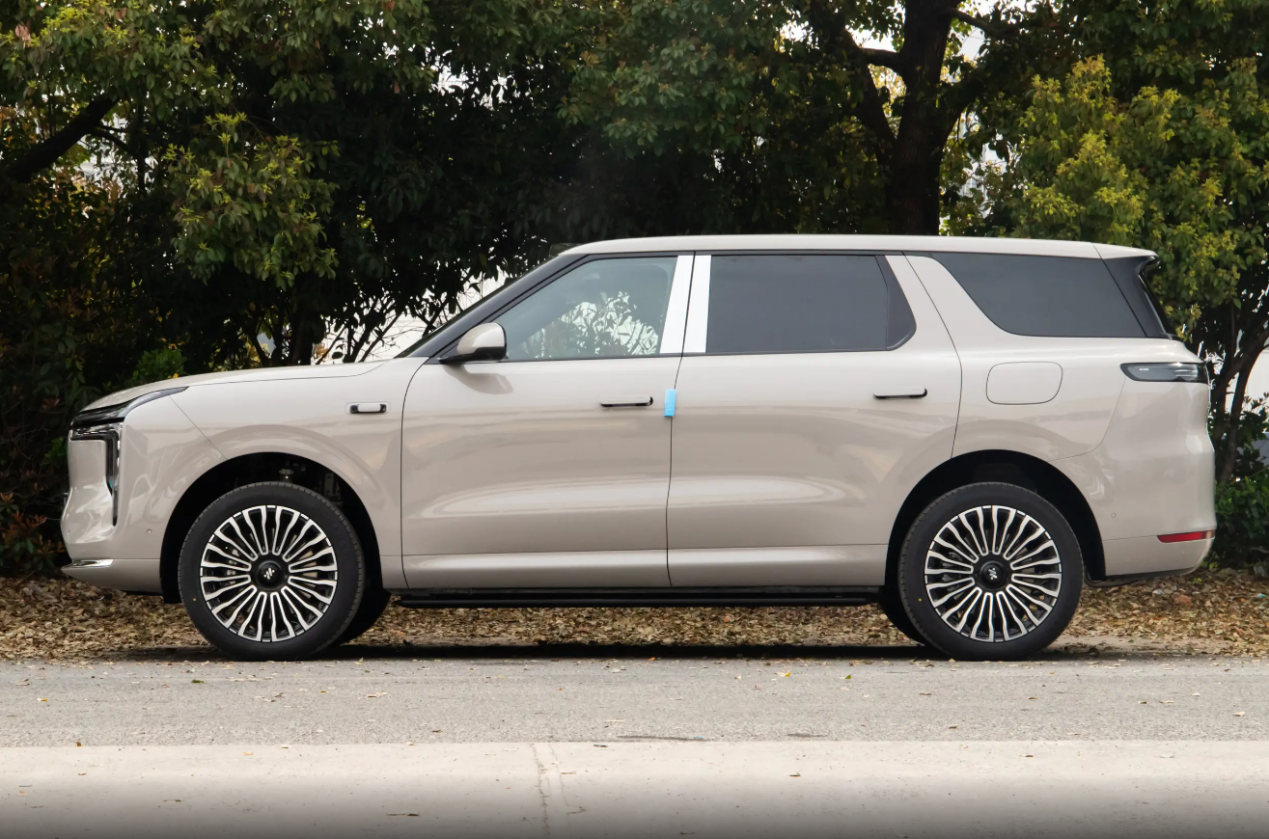 智己LS8定档4月16日上市，配1.5T增程动力