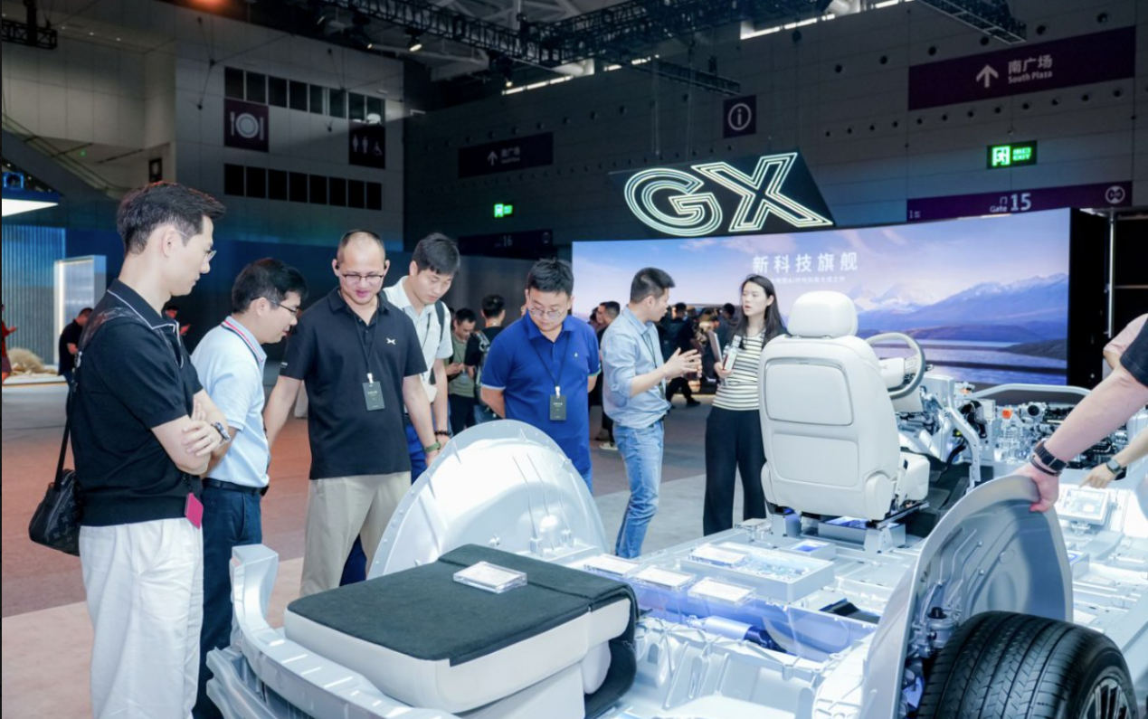 39.98万!小鹏GX开启预售:一台真懂家庭的全尺寸旗舰