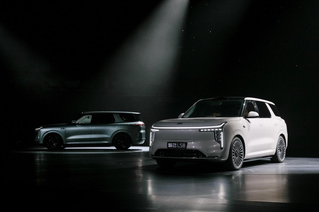 24.98万起售，60分钟大定破8K！一文读懂智己LS8