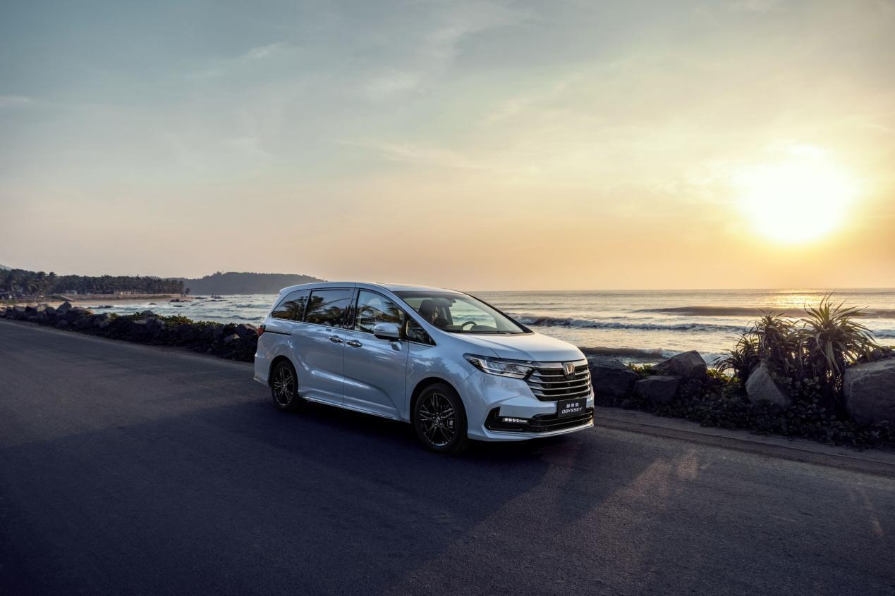 五一出游的最高境界：全家不累，司机不慌，全靠这台MPV