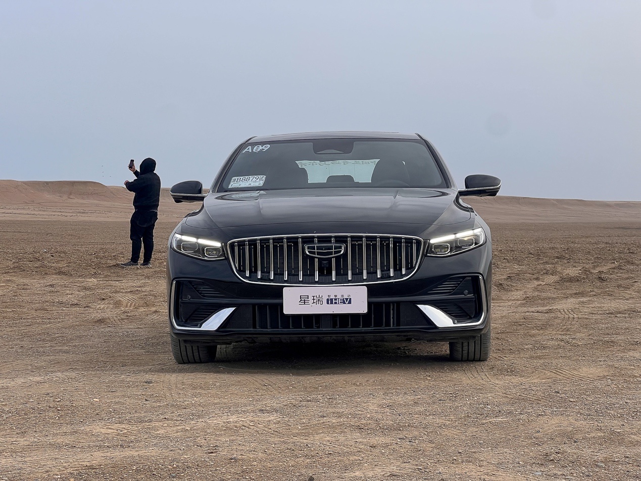 在乌尔禾的烈风里，我试了试中国星i-HEV的“成色”