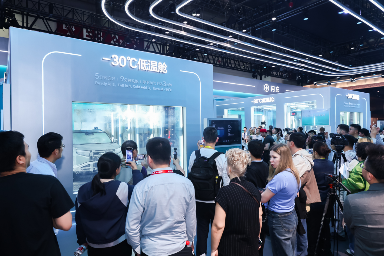 霸馆E3！比亚迪2026北京车展：技术全开重构新能源格局