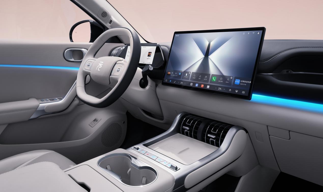 尺寸大一圈，标配闪充电池，销冠换代到底有多狠？