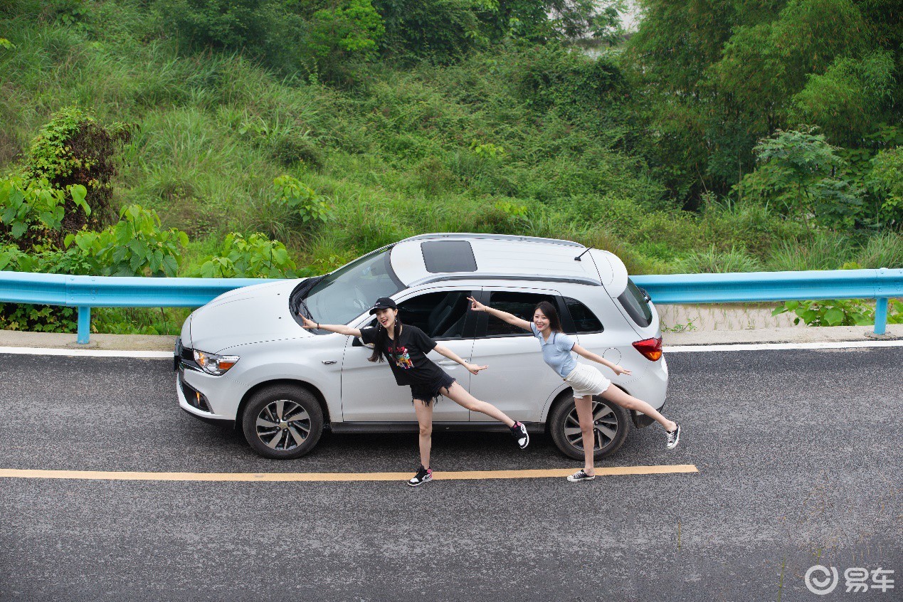明明是三个人的电影,劲炫替代我有了姓名