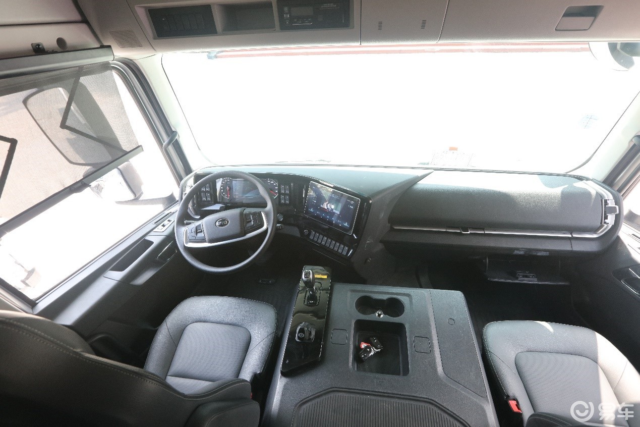 全新驾驶室设计的t8f颠覆你对比亚迪电动卡车的印象