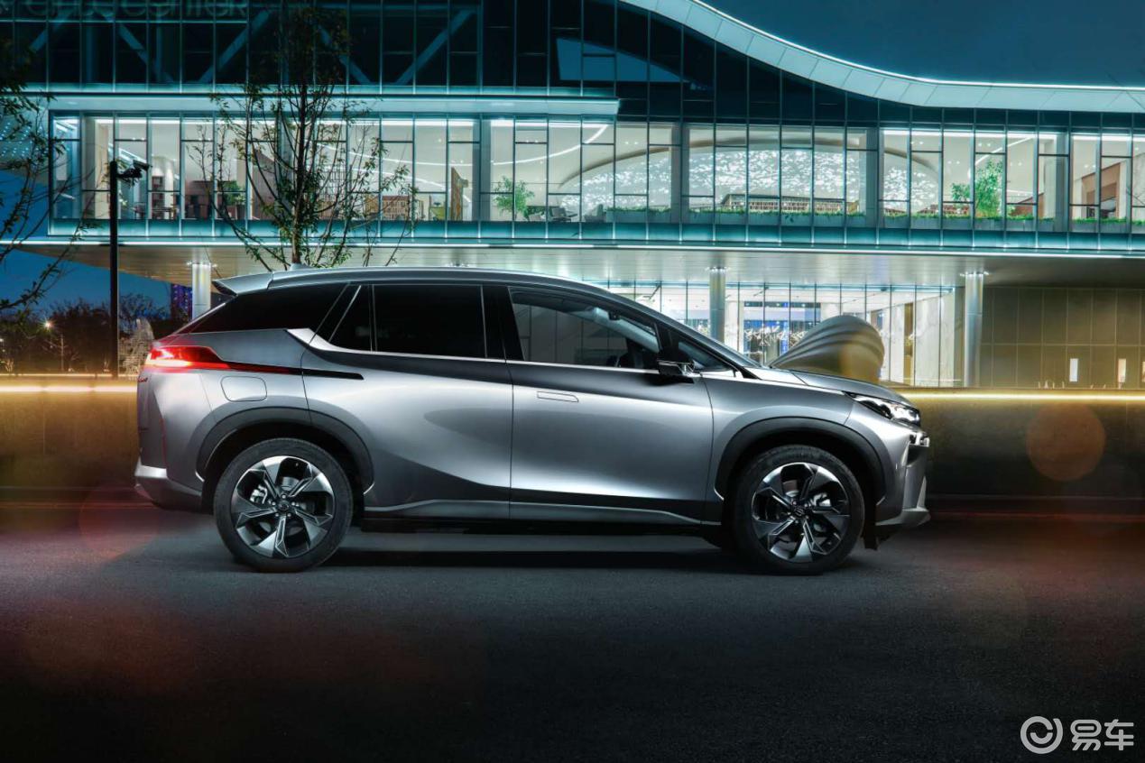 玩转北京胡同 埃安v泊车黑科技 让你秒变老司机 易车