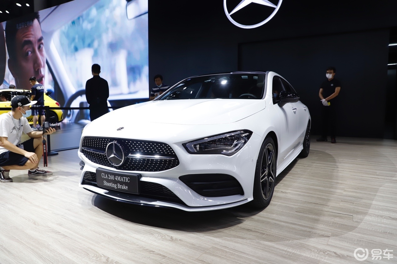 奔驰进口 cla五门猎跑车