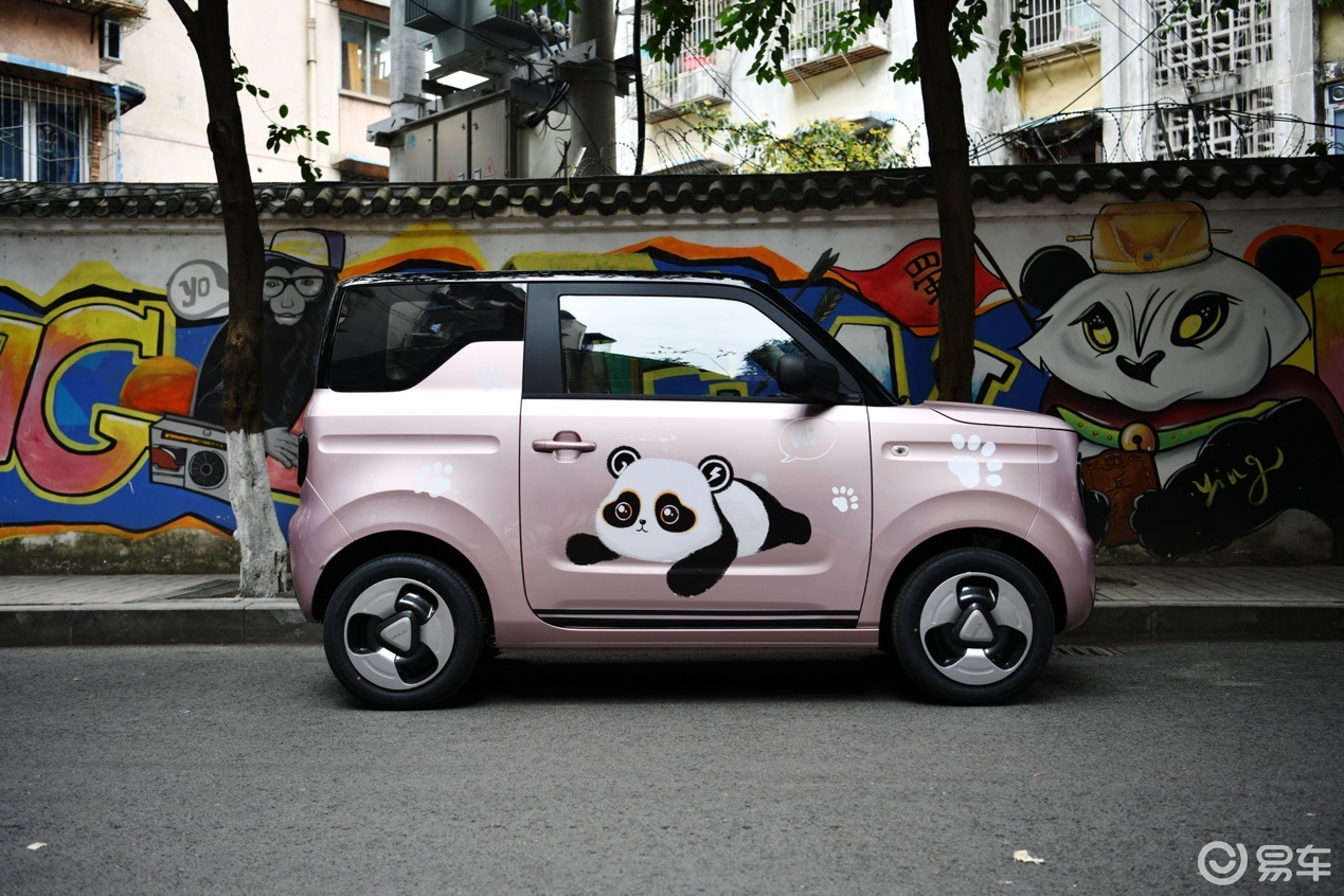 试驾吉利熊猫mini：代步神器，续航200km，快充真香_易车