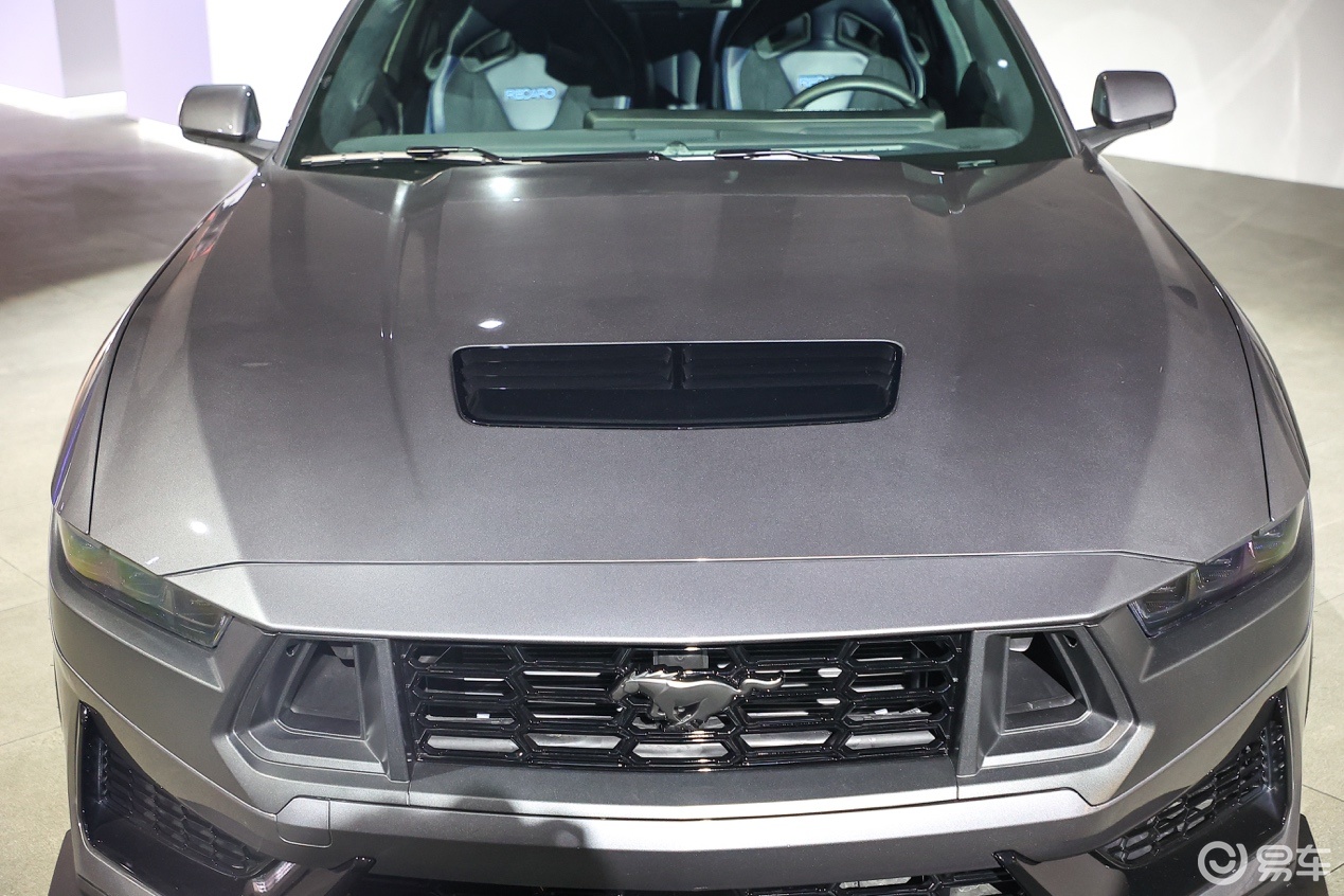 福特Mustang Dark Horse：真正的性能猛兽_易车