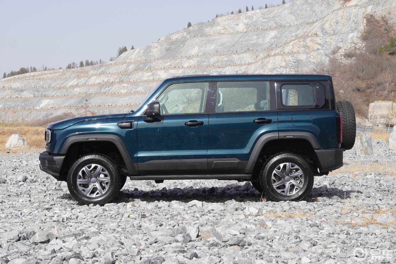 北京bj40分时四驱系统可将扭矩放大4倍_易车