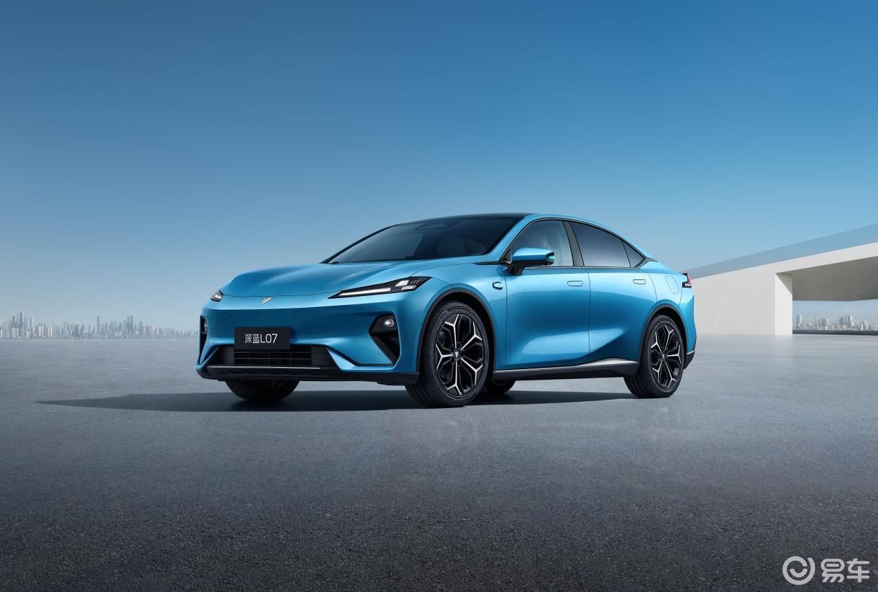 新款深蓝L07对比海豹07 DM-i ，谁是最优解？