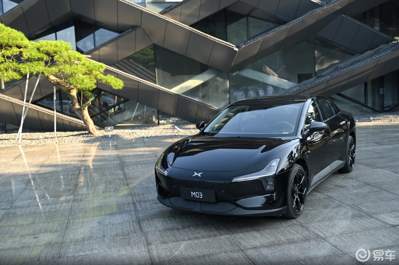 空间、舒适与性能都要,长安启源A06和小鹏M03怎么选?