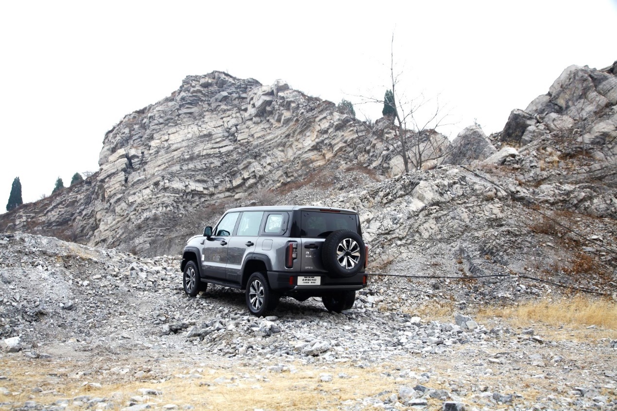 北京bj40最新款机甲版_易车知识库