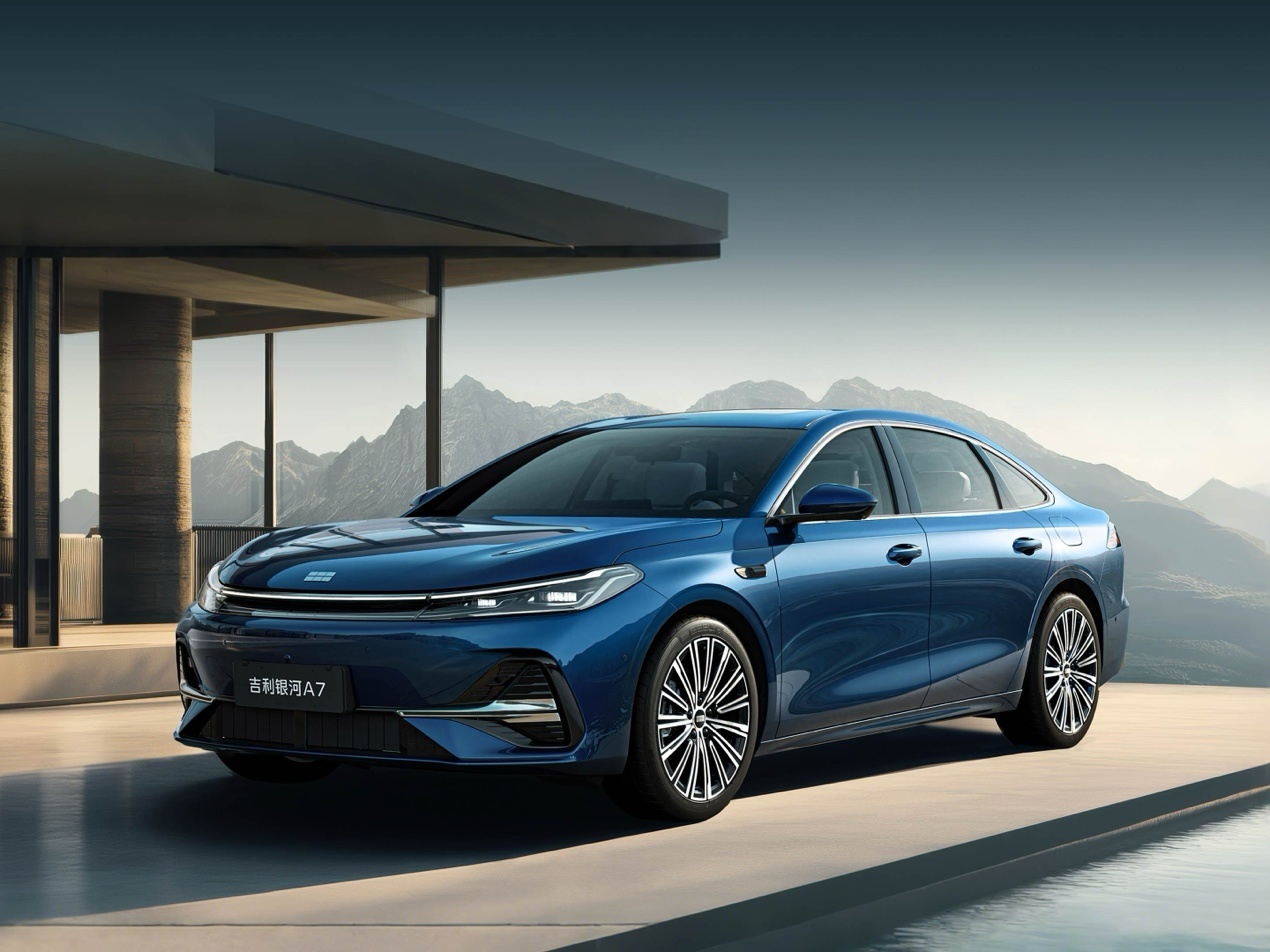 老百姓买家用车,吉利银河A7和比亚迪秦L,哪款更适合你?