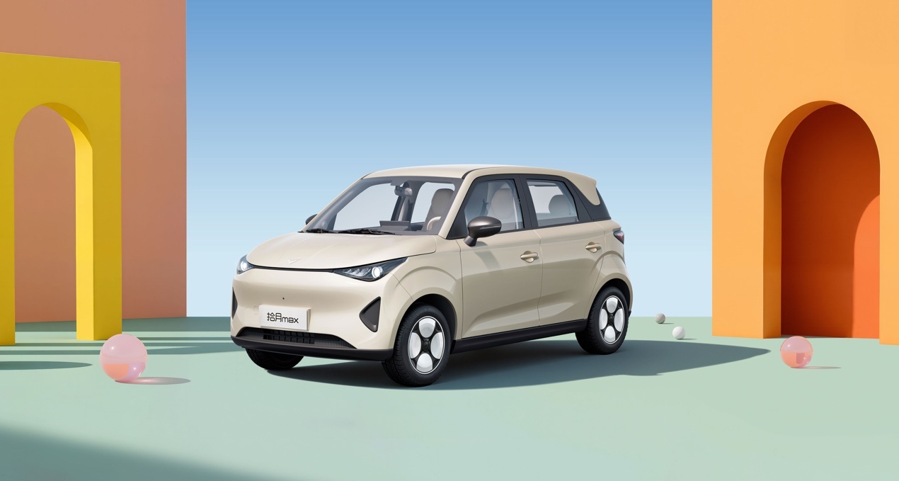 4万级小车市场再添新选手，拾月max带着宽体大屏来了