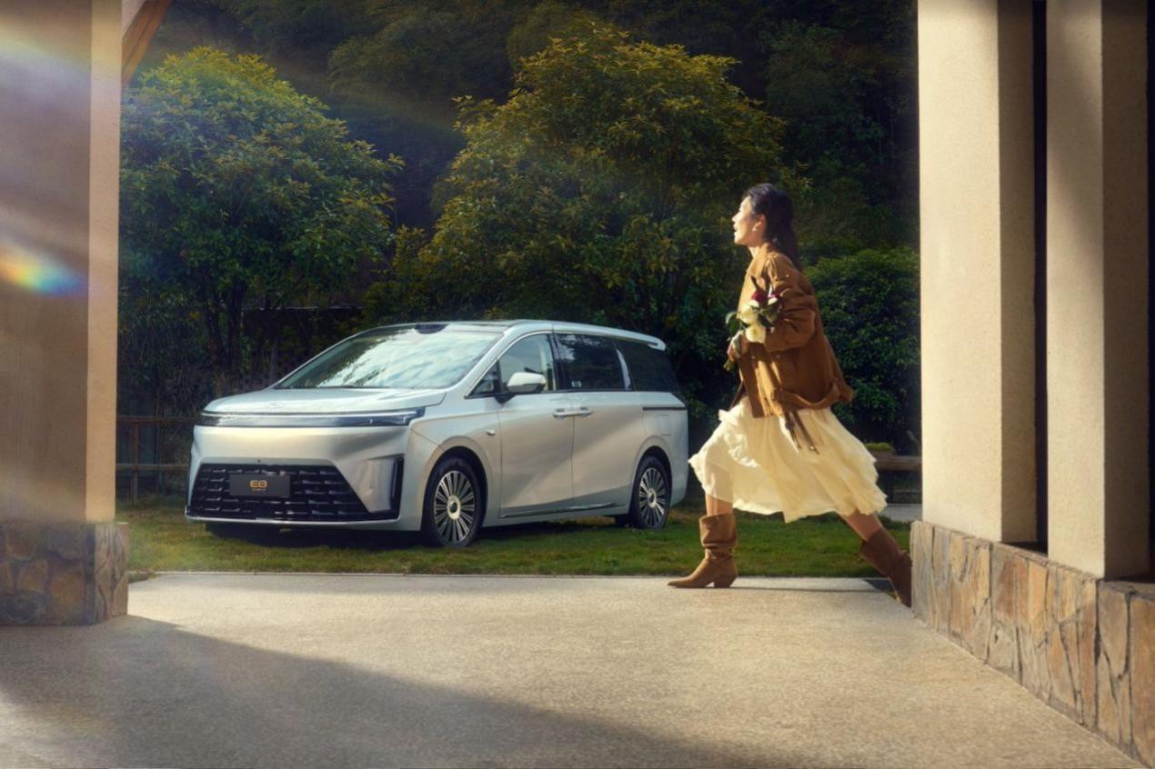 预算20万买家用MPV，传祺向往E8 PHEV开启预订