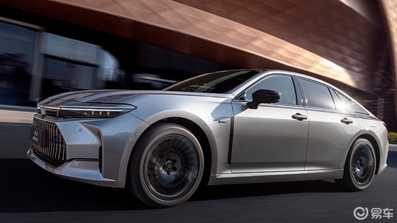 96款丰田皇冠155多少钱