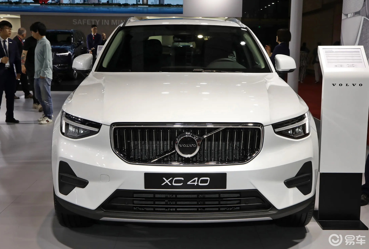 日本卖23.7万限量100台，织物座椅确实太素