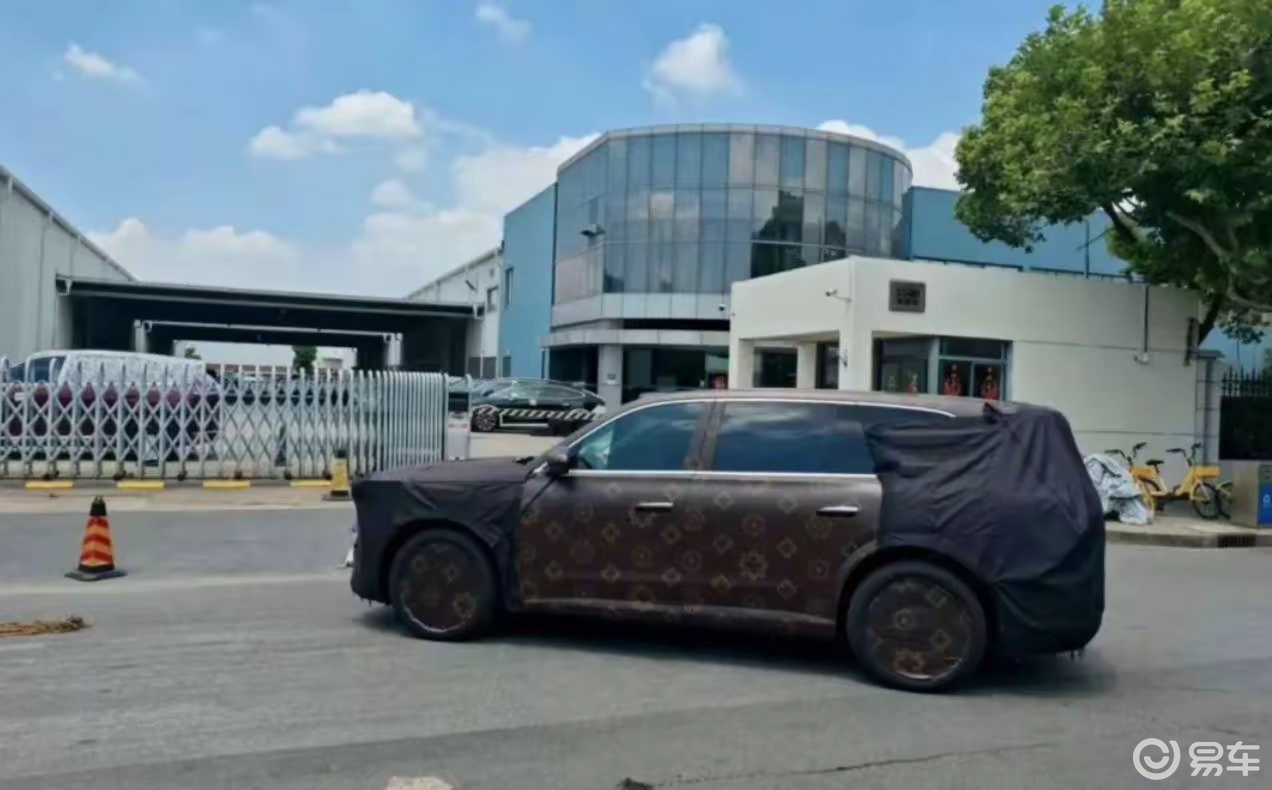 鸿蒙智行开启月更节奏!2026年12款新车,问界M6领衔