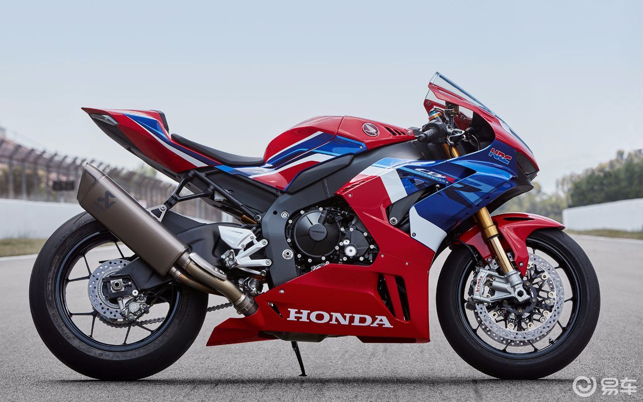 火刃再临四缸217马力全新本田cbr1000rrr