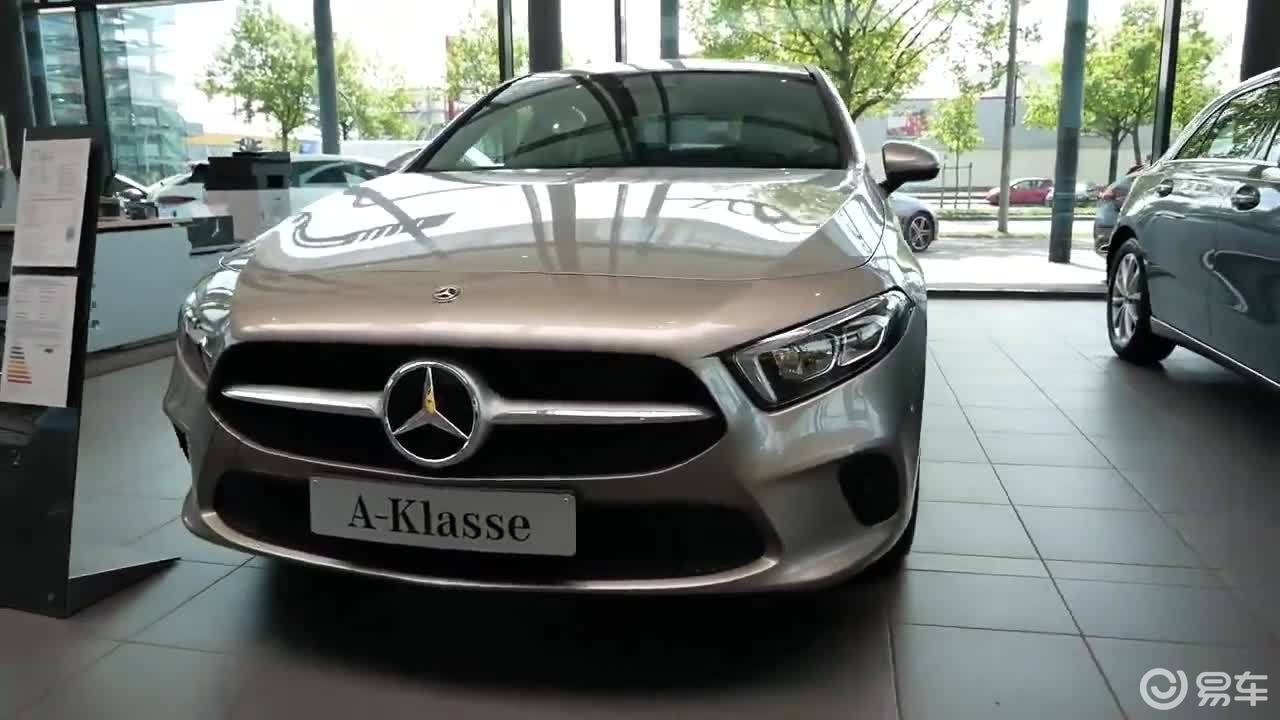 2021款梅赛德斯奔驰a180d,颜值不俗!