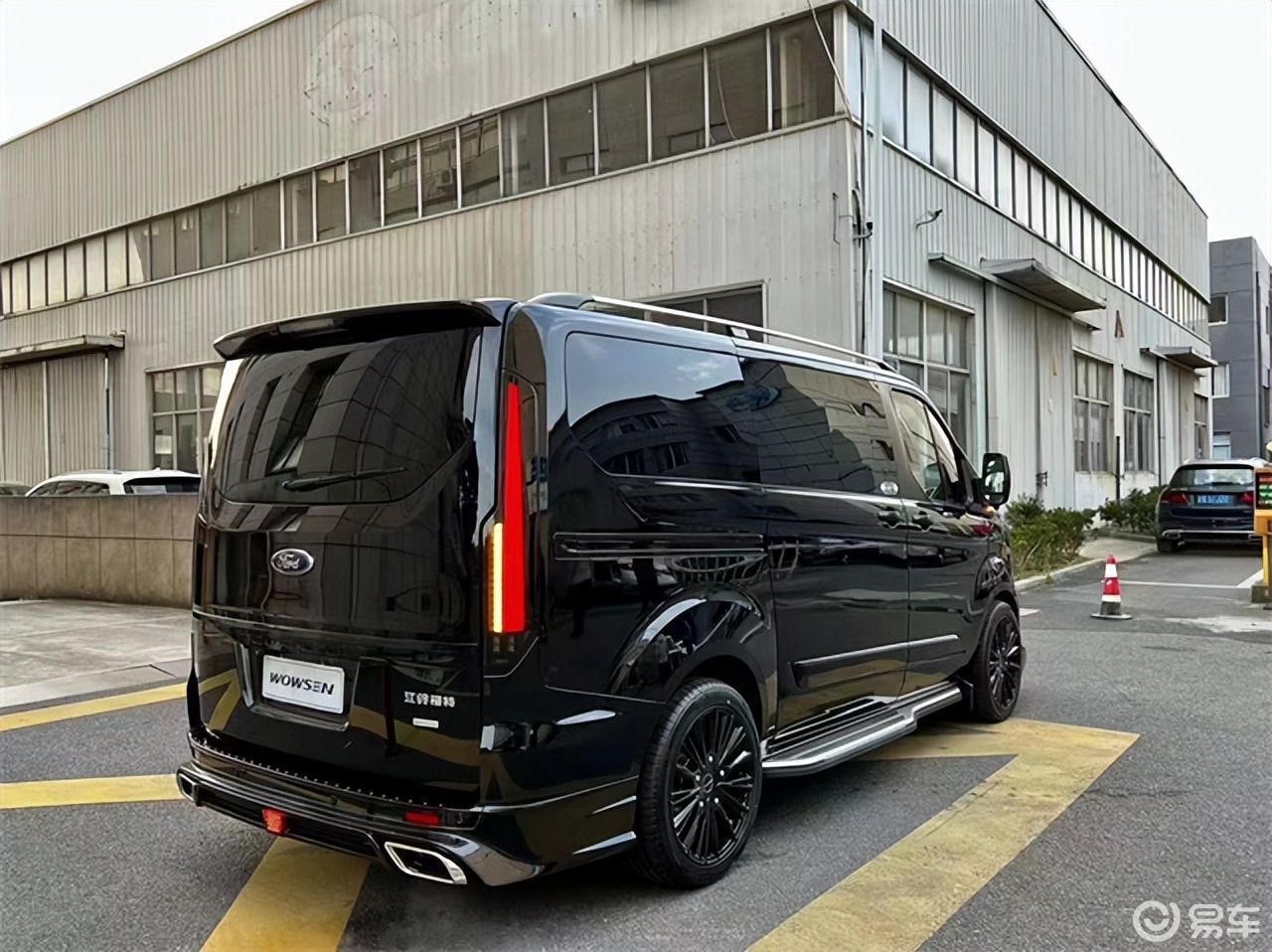 福特沃森威尔黑武士,空悬七座大空间_易车