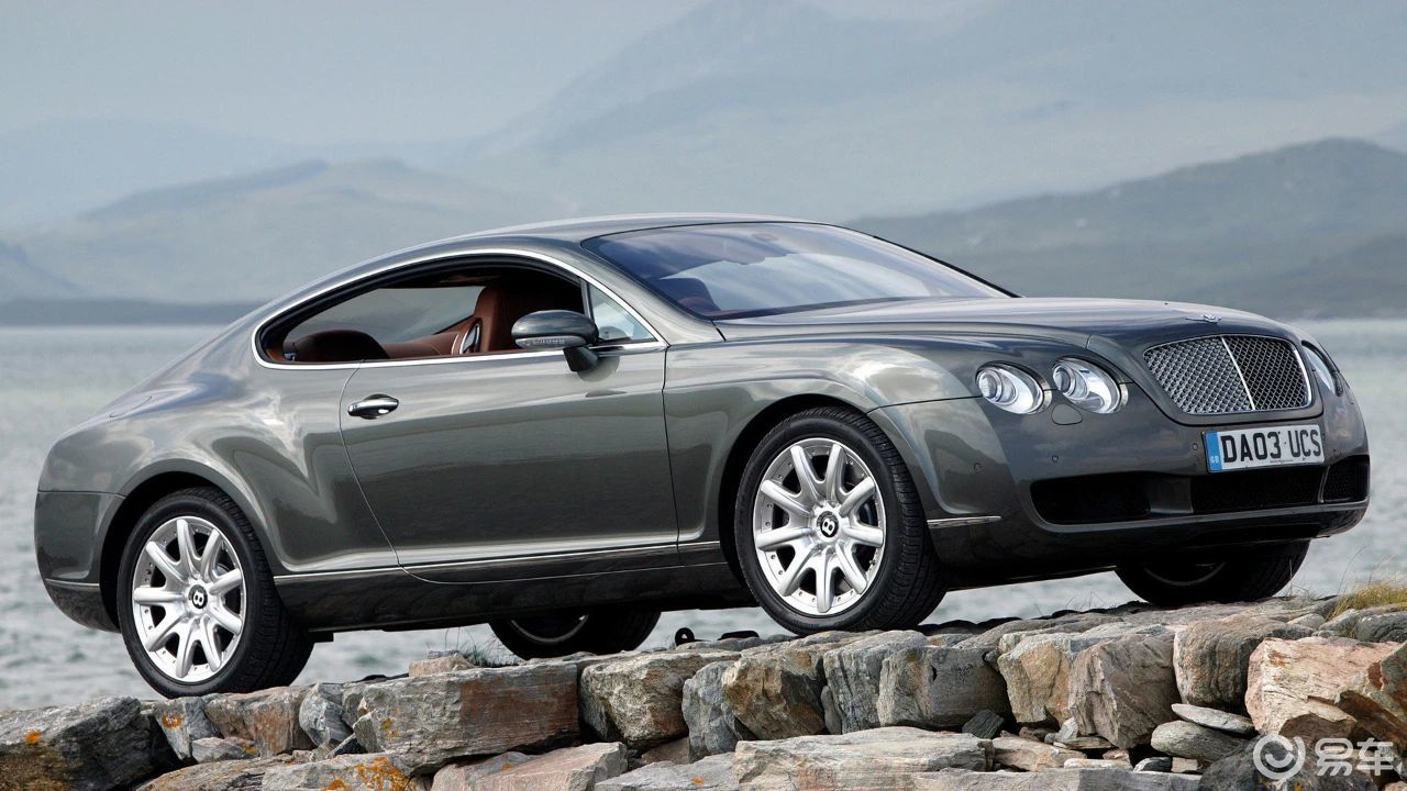 gt亮相,这台双门gt跑车的动力搭载的是与奥迪a8和大众辉腾6