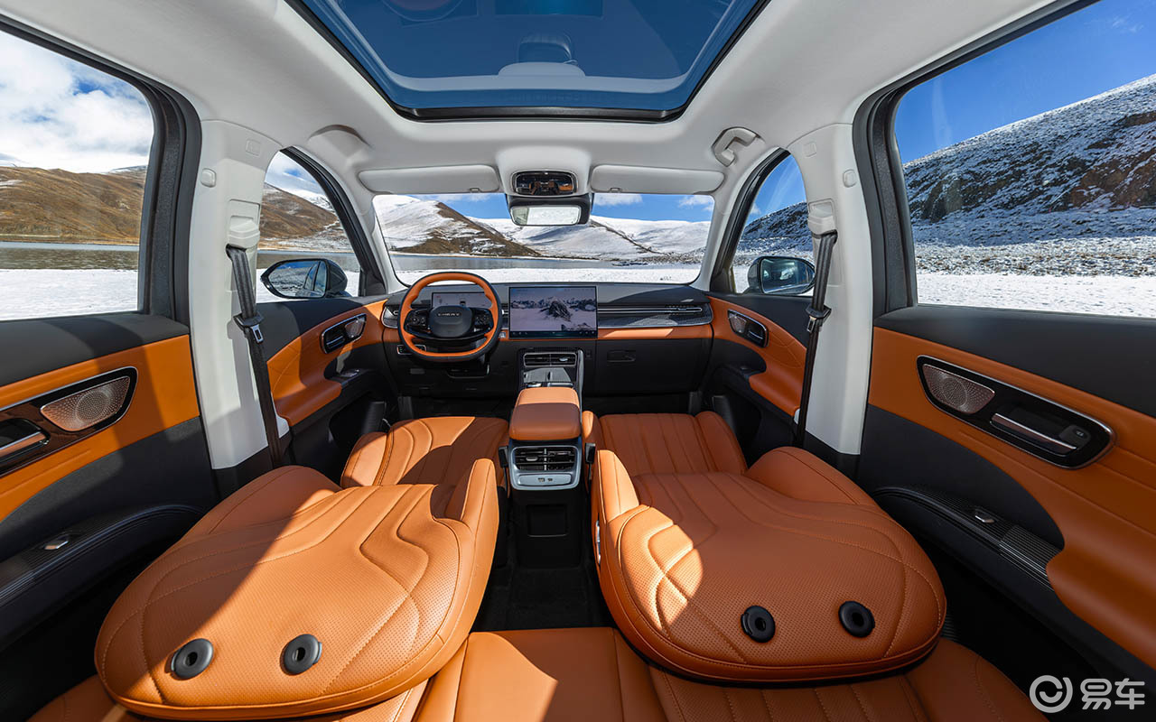 双外观设计身材更大 第五代瑞虎8预售10.59万起