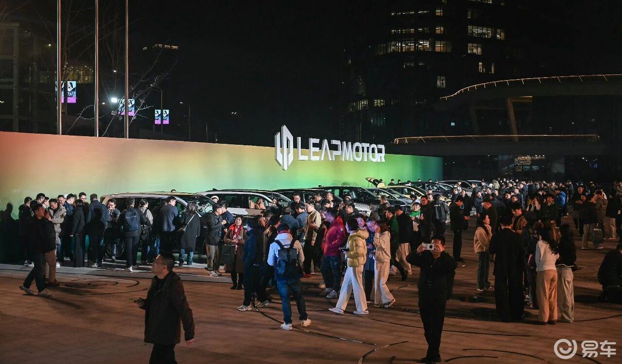 零跑逃离斩杀线的故事，朱江明说泪目了