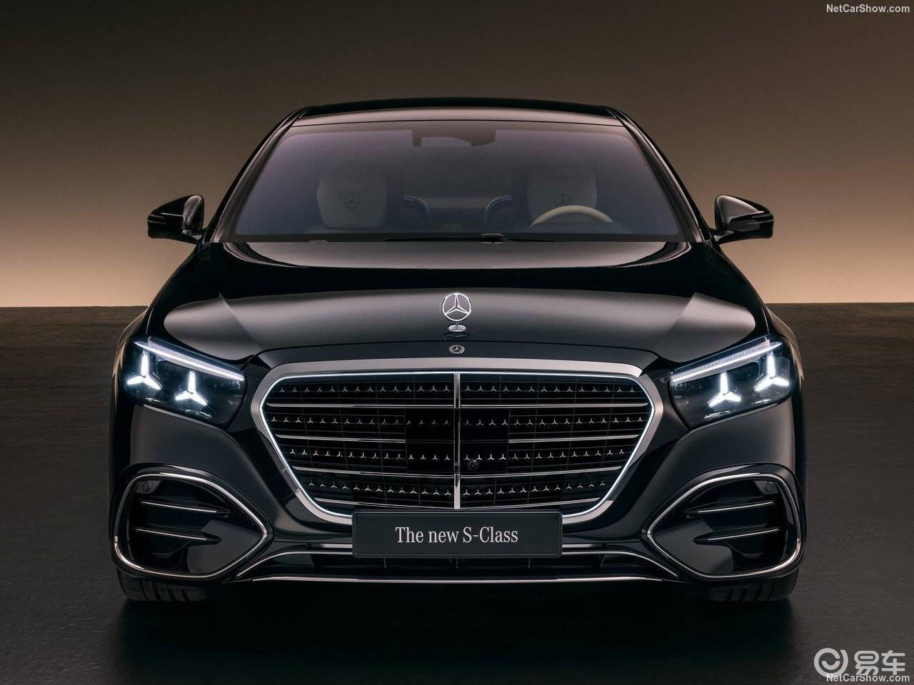 奔驰S级中期改款，内饰更智能，V8引擎升级