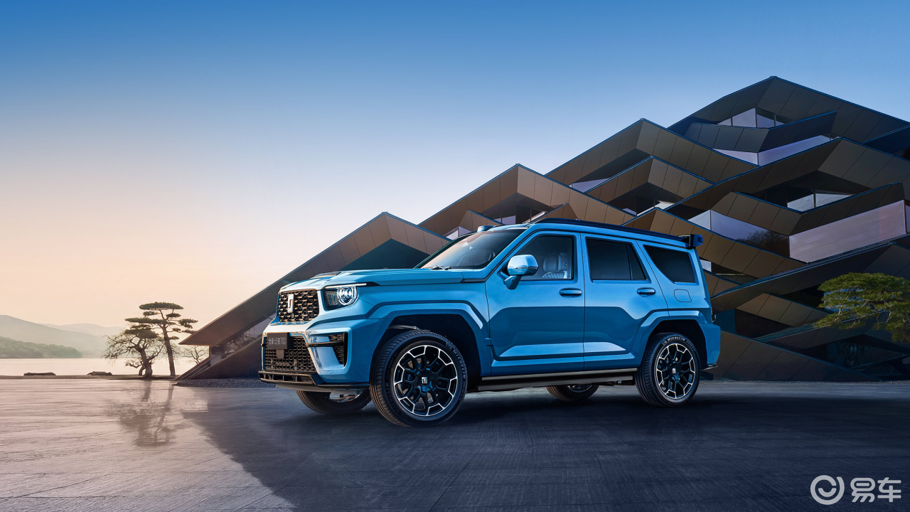 魏建军和于东来，给中国老板上了一课