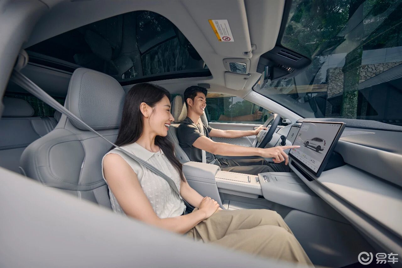 25 万级插混天花板?XC70 感恩版凭什么领跑市场