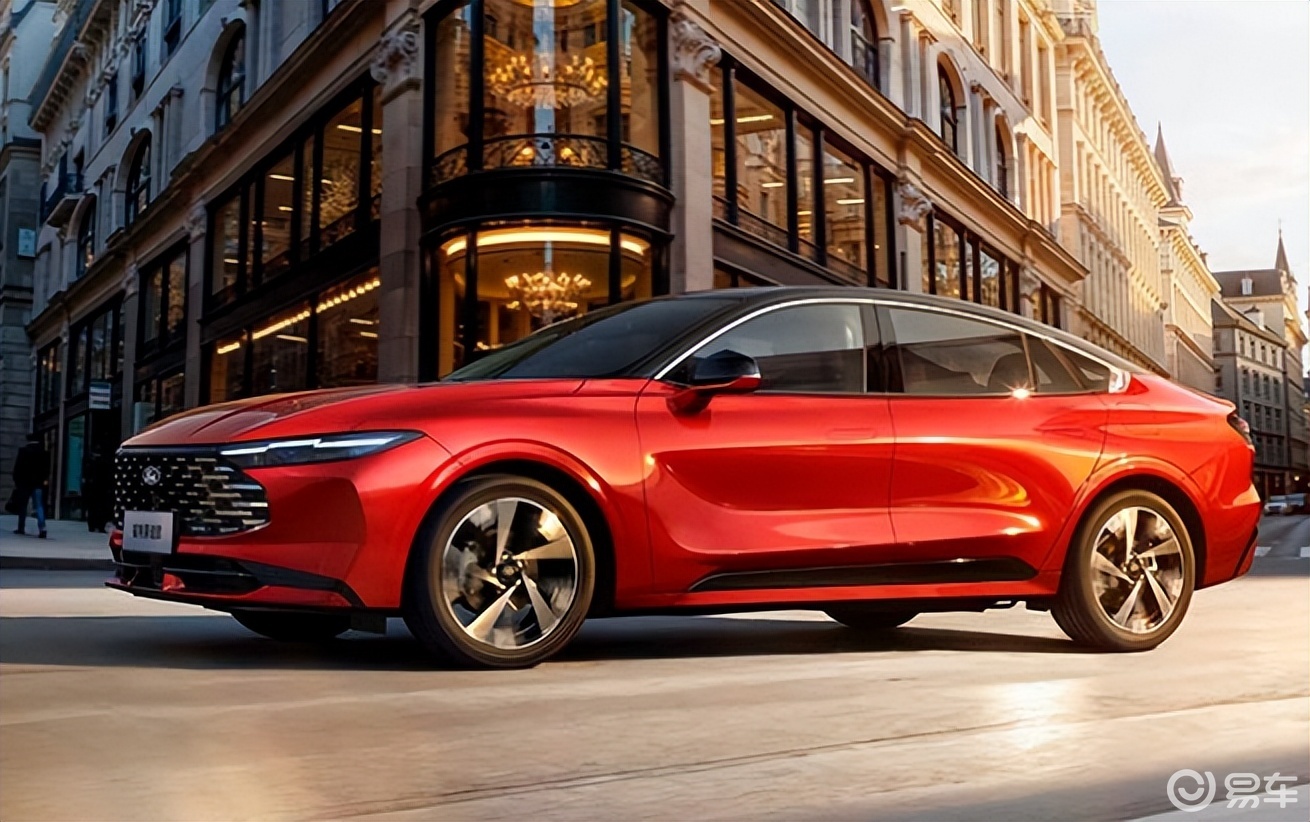 新款福特蒙迪欧上市：标配8155芯片、可选三种动力