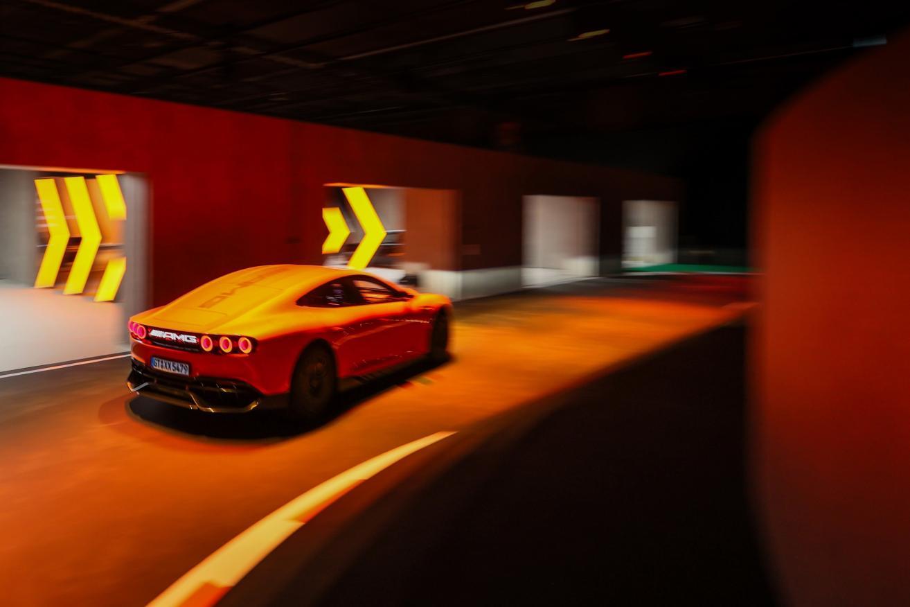 破解销量焦虑 奔驰AMG GT XX的高性能电动棋局