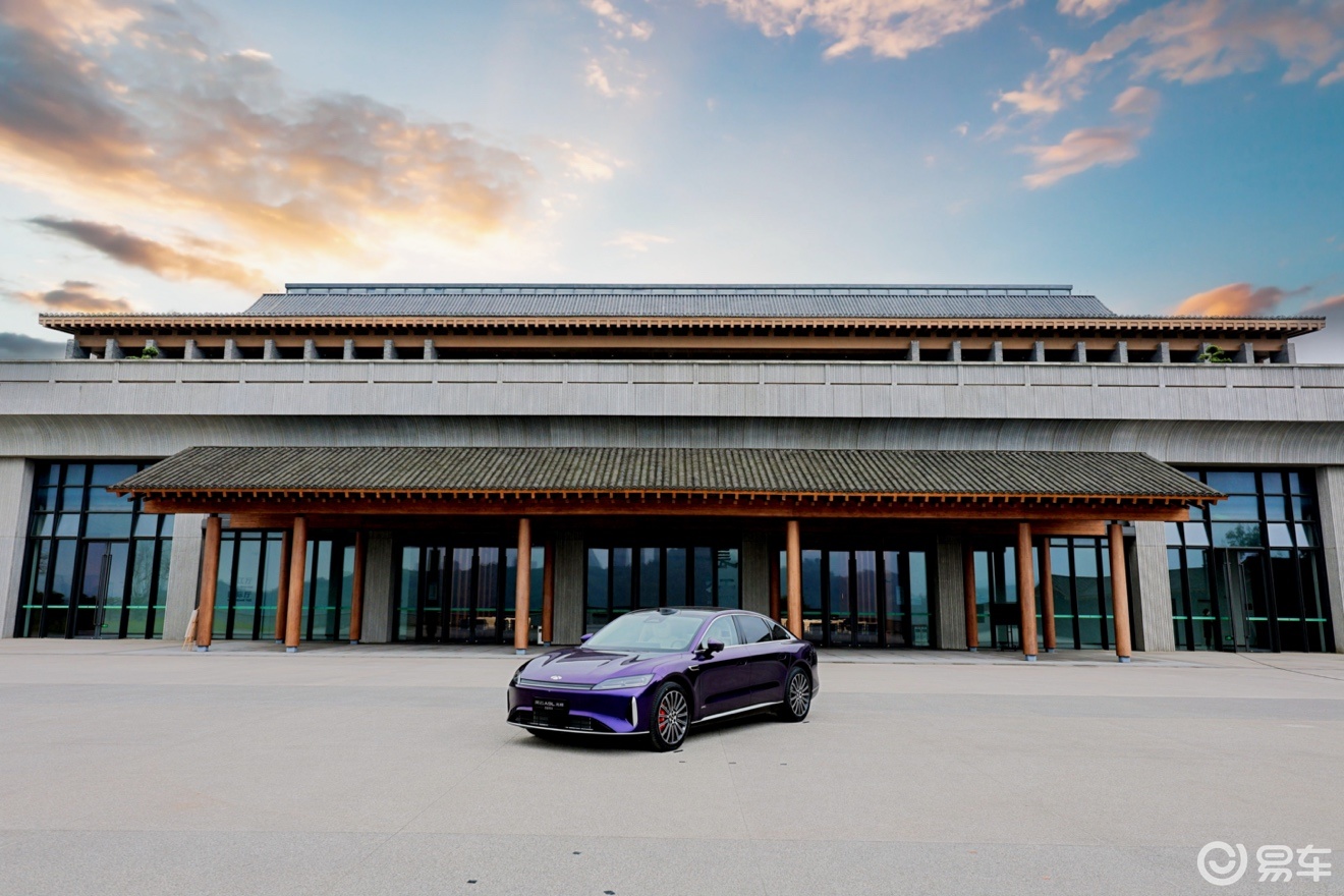 风云A9L光辉(四驱)上市 抢购价17.19万元起