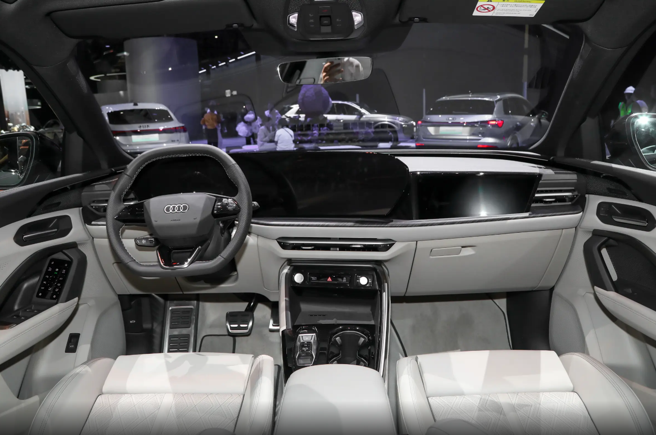 全新奥迪Q5L开启预售，先享礼遇价31.3万起