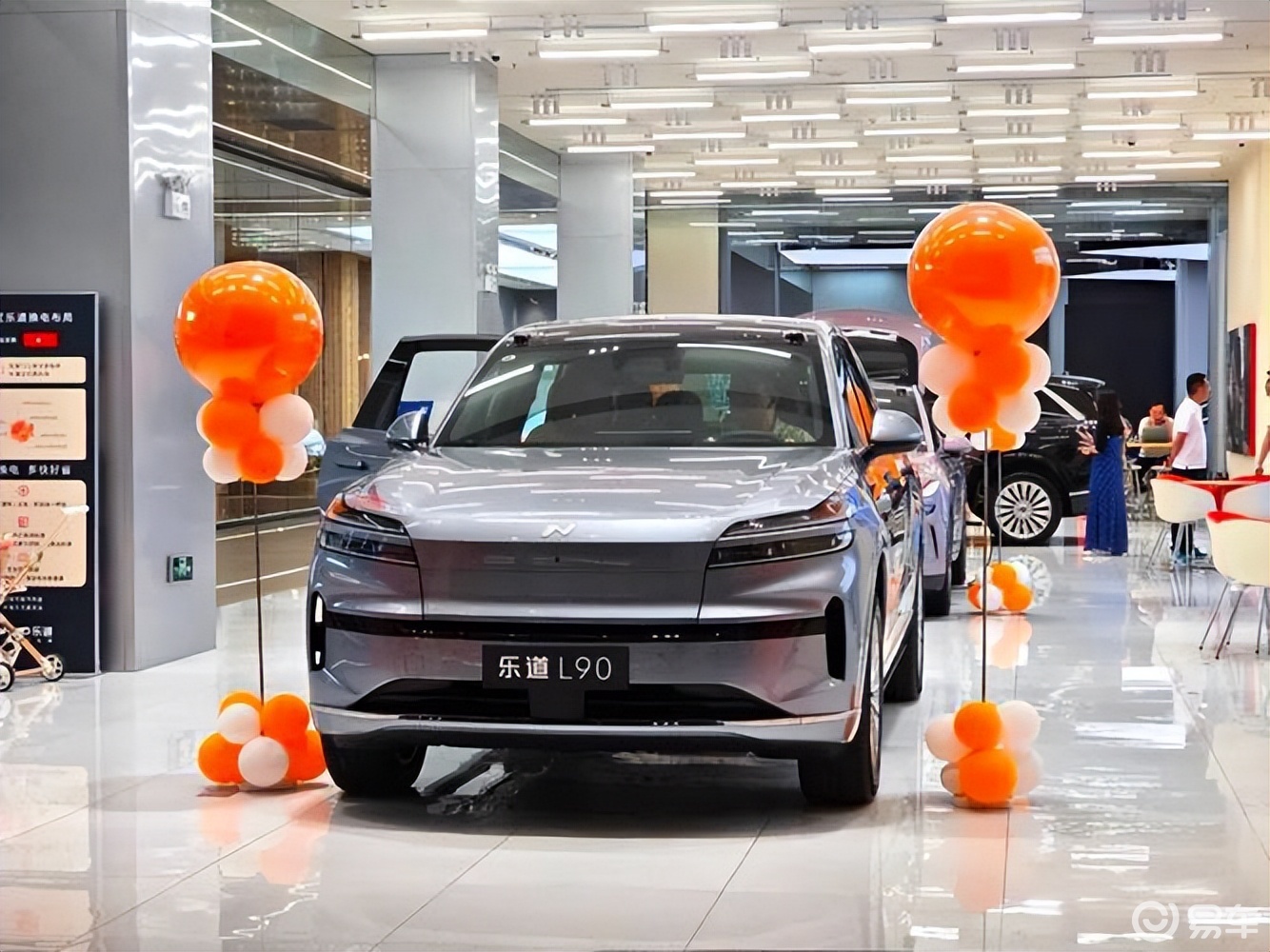 强强对决，乐道L90 VS深蓝S09，家庭SUV选谁最值