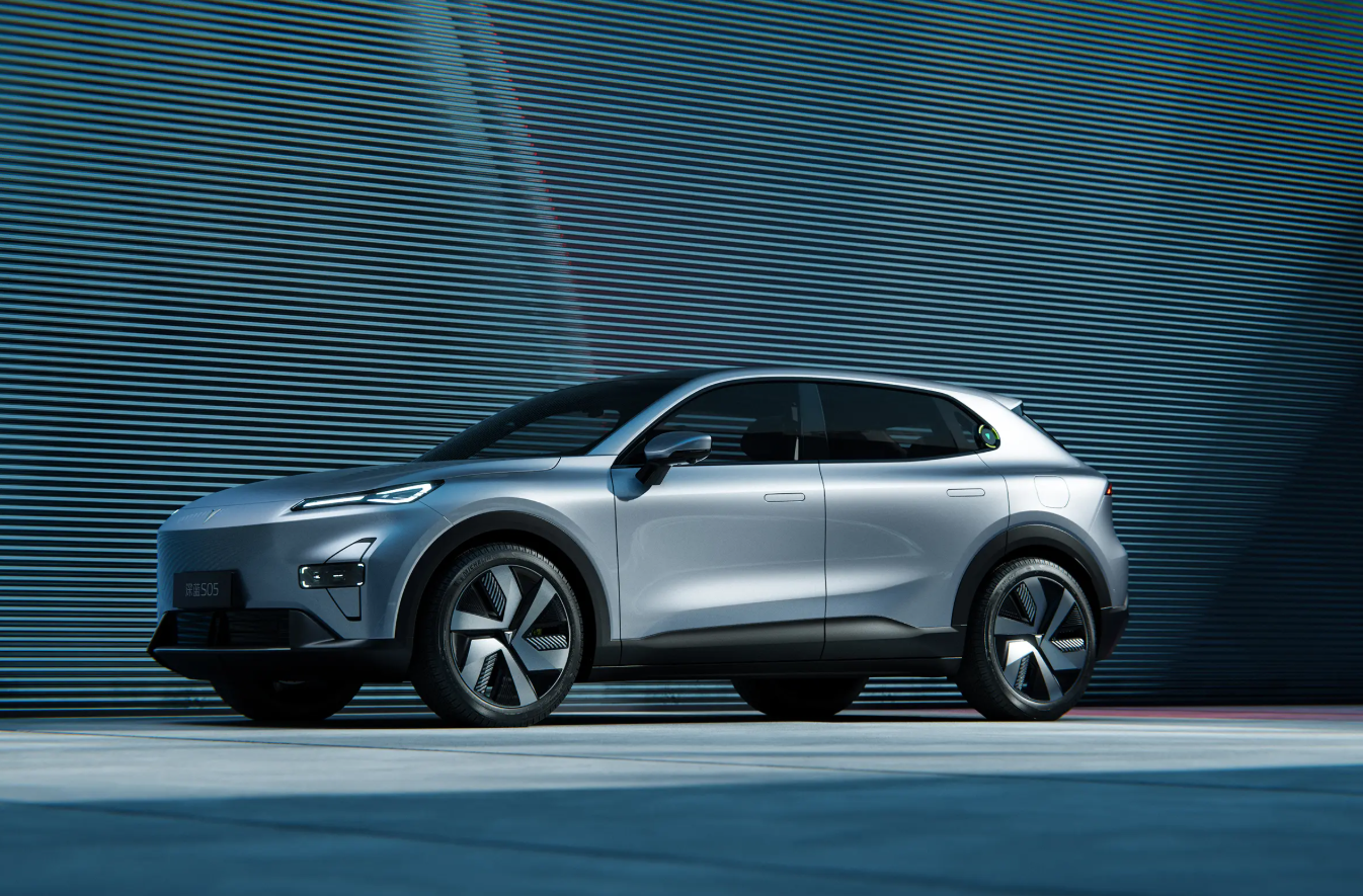 深蓝S05的智能平权,是要打遍同级无敌手? 深蓝S05的智能平权,是要打遍同级无敌手?