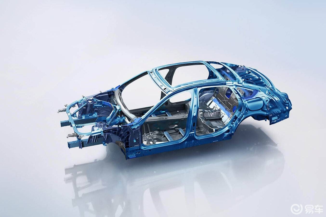 全款一口价28.99万起!凯迪拉克新CT6上市