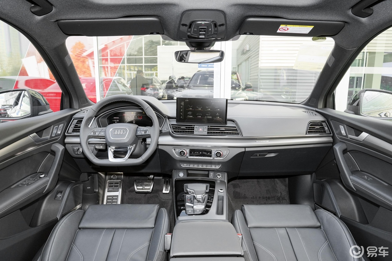 能够看出来奥迪q5l想要获得年轻用户们的关注不过内饰