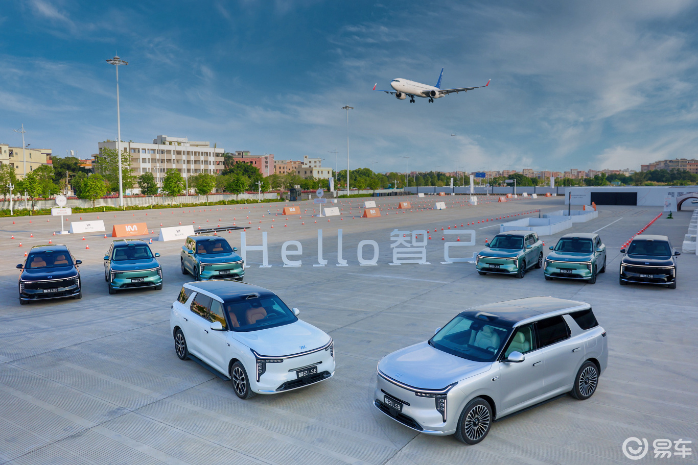 智己LS8深度试驾，体验驾控、续航的全维度越级