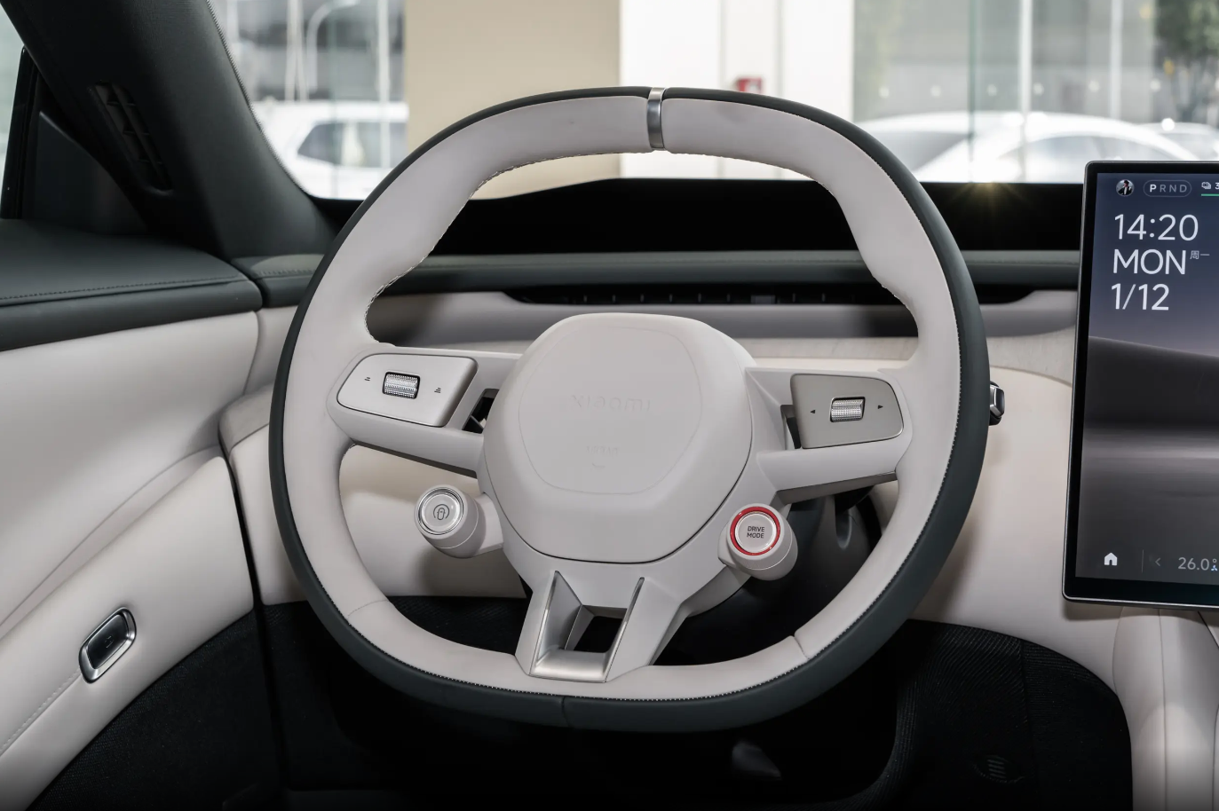 25万级SUV的驾驶之争，Model Y对比小米YU7