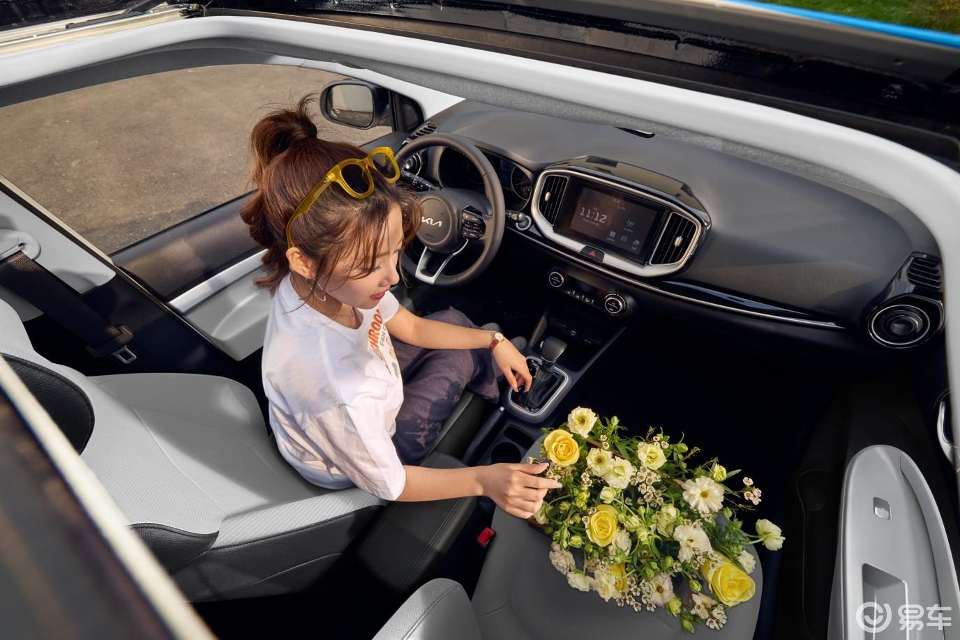 6.48万起售!2026款起亚奕跑,空间、经济性俱佳