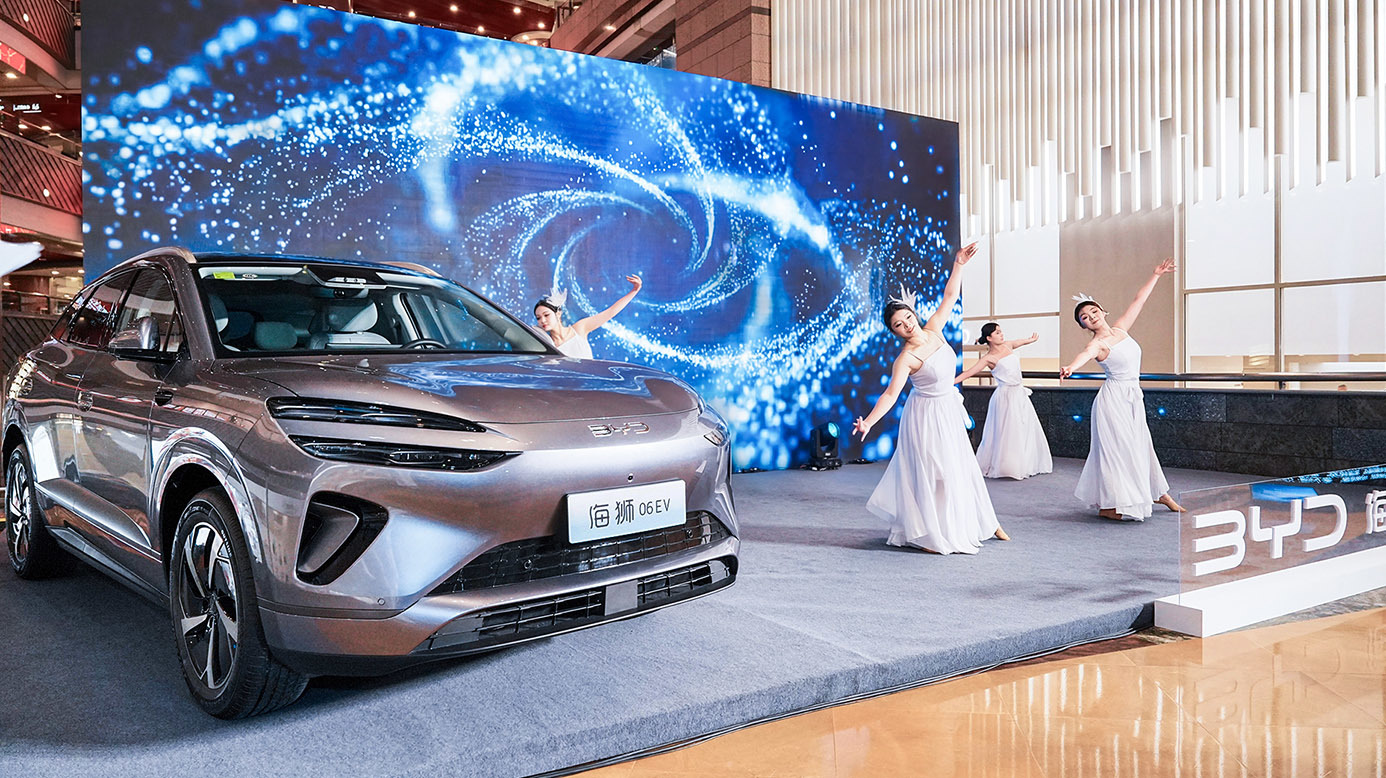 海狮06EV亮相魔都旺地，海洋网双车携二代刀片电池登场